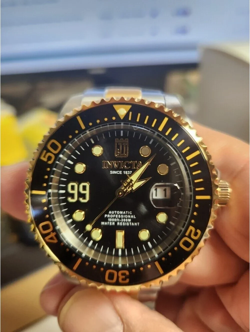 Invicta nh35a movement